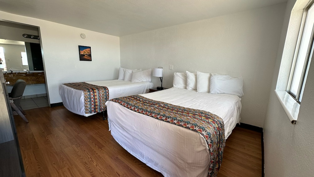 Basic Double Room, 2 Queen Beds
