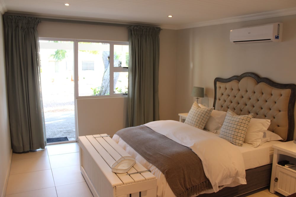 Standard Room photo 3