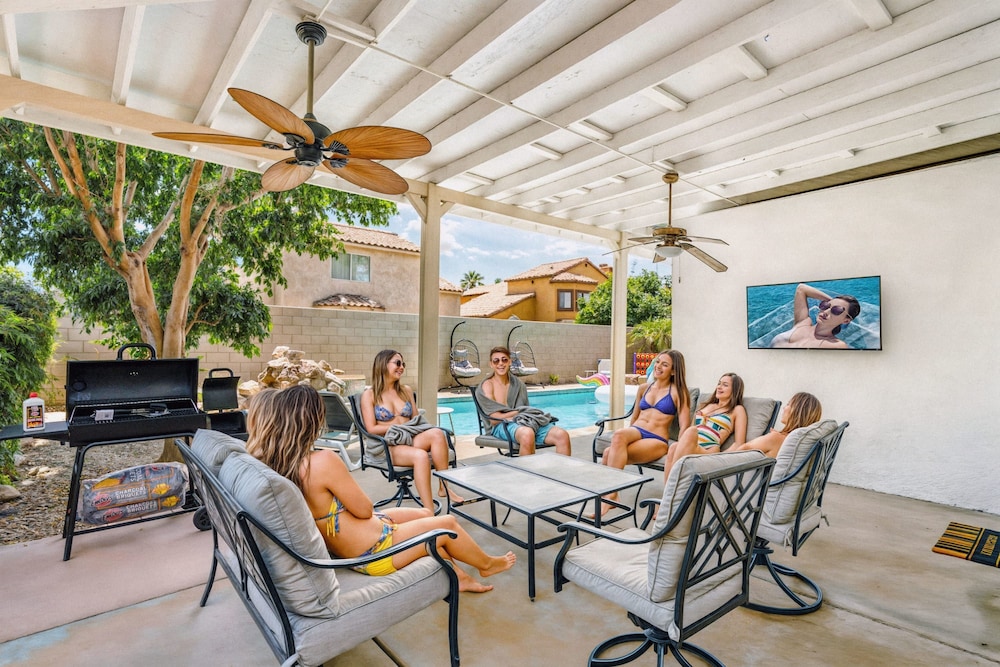 Desert 6BR Pool BBQ Games Parking - S1, 사진 4
