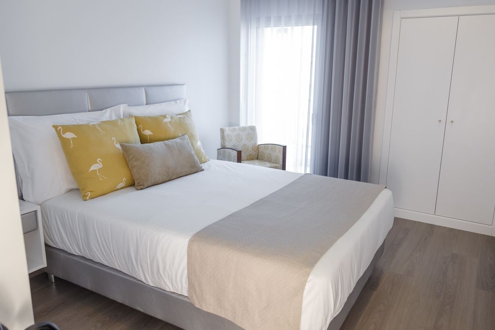 Standard Double or Twin Room, Balcony, Park View photo 2
