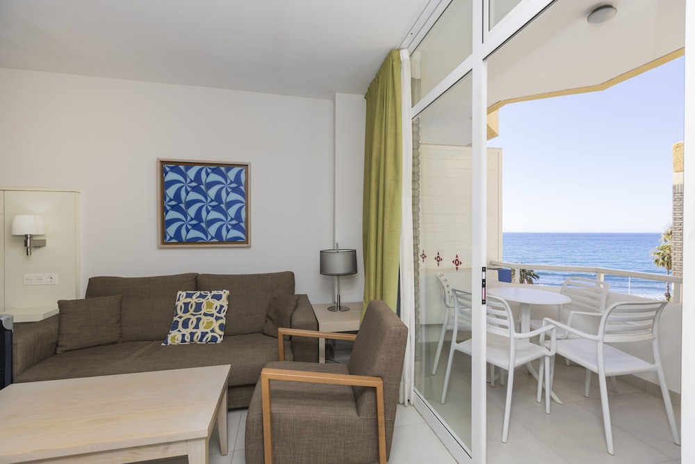 Standard Room, 1 Bedroom (3 adults + 1 child)