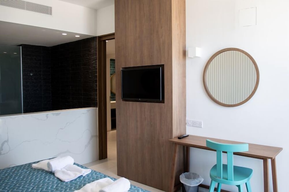 Junior Suite Quadruple photo 3
