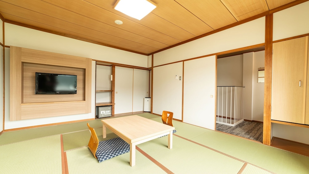 Standard Maisonette Twin Room with 10 Tatami mats - Shared Bath - Non-Smoking photo 1
