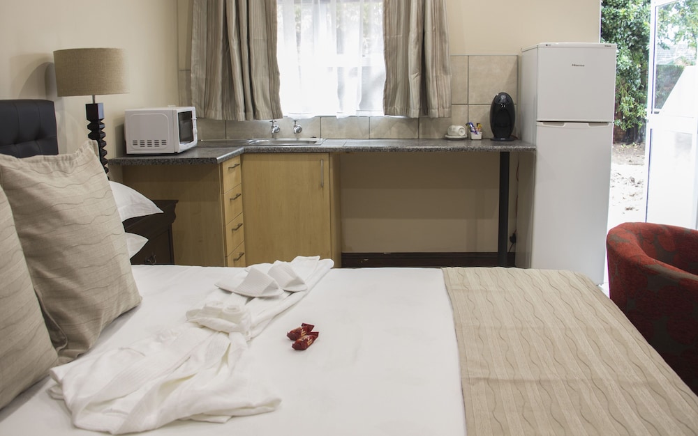 DeLuxe Self Catering