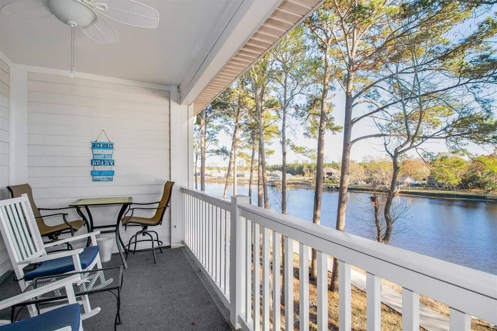 Appartamento Accogliente con Due Camere da Letto al Riverwalk At Arrowhead, Foto 15