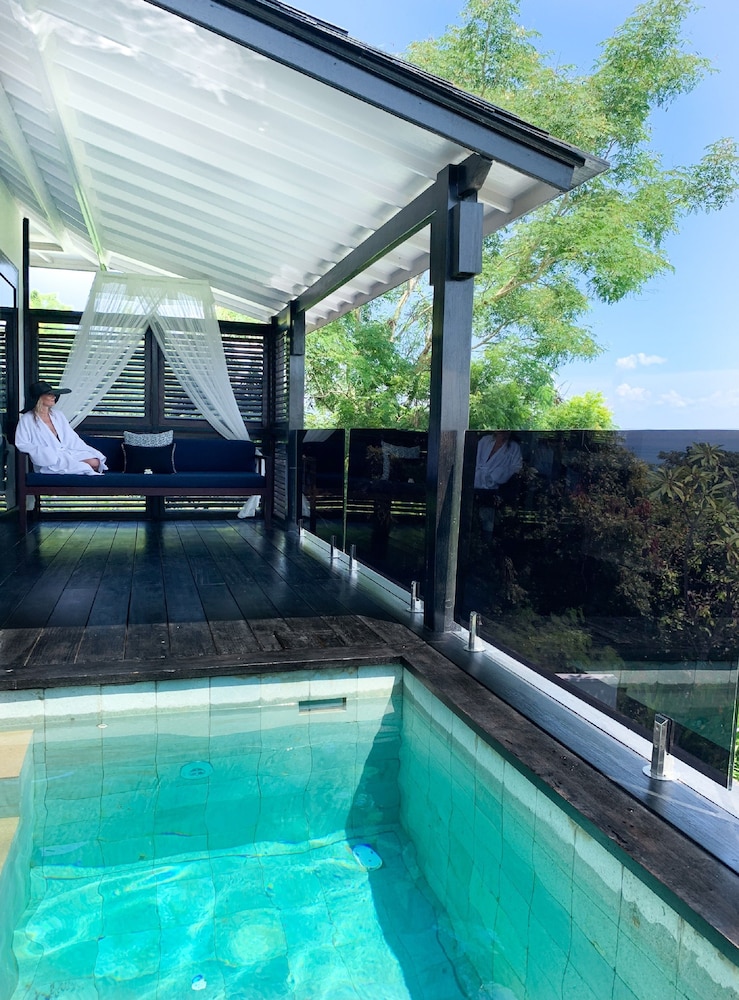 Superior One Bedroom Villa with Plunge Pool photo 3