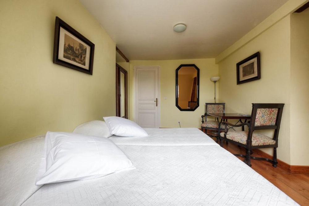 Twin Room, 2 Twin Beds, Non Smoking - Photo 8