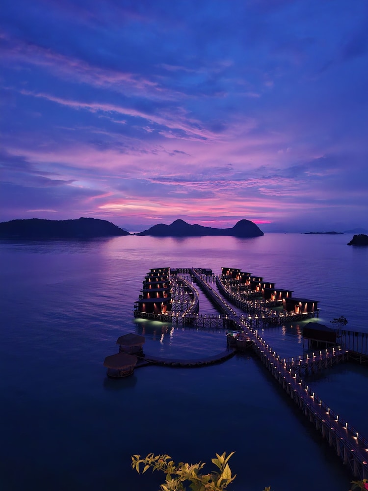 Overwater Villa, Private Pool, Harbour View photo 3