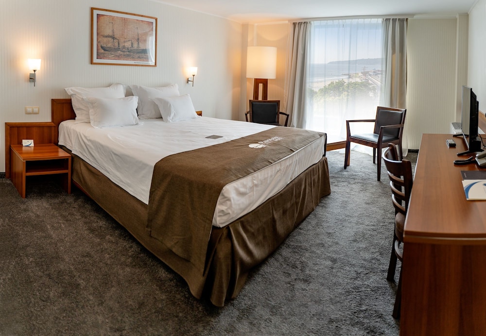 Deluxe Double Room, Sea View - Photo 1