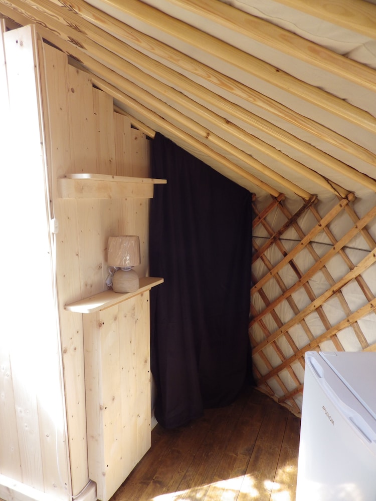 Romantic Double Room, 1 Bedroom, Garden Area photo 2