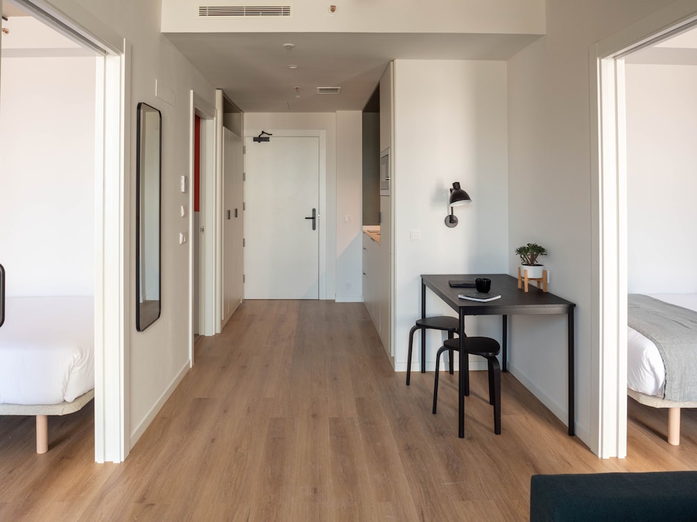 Quadruple Room - Photo 16