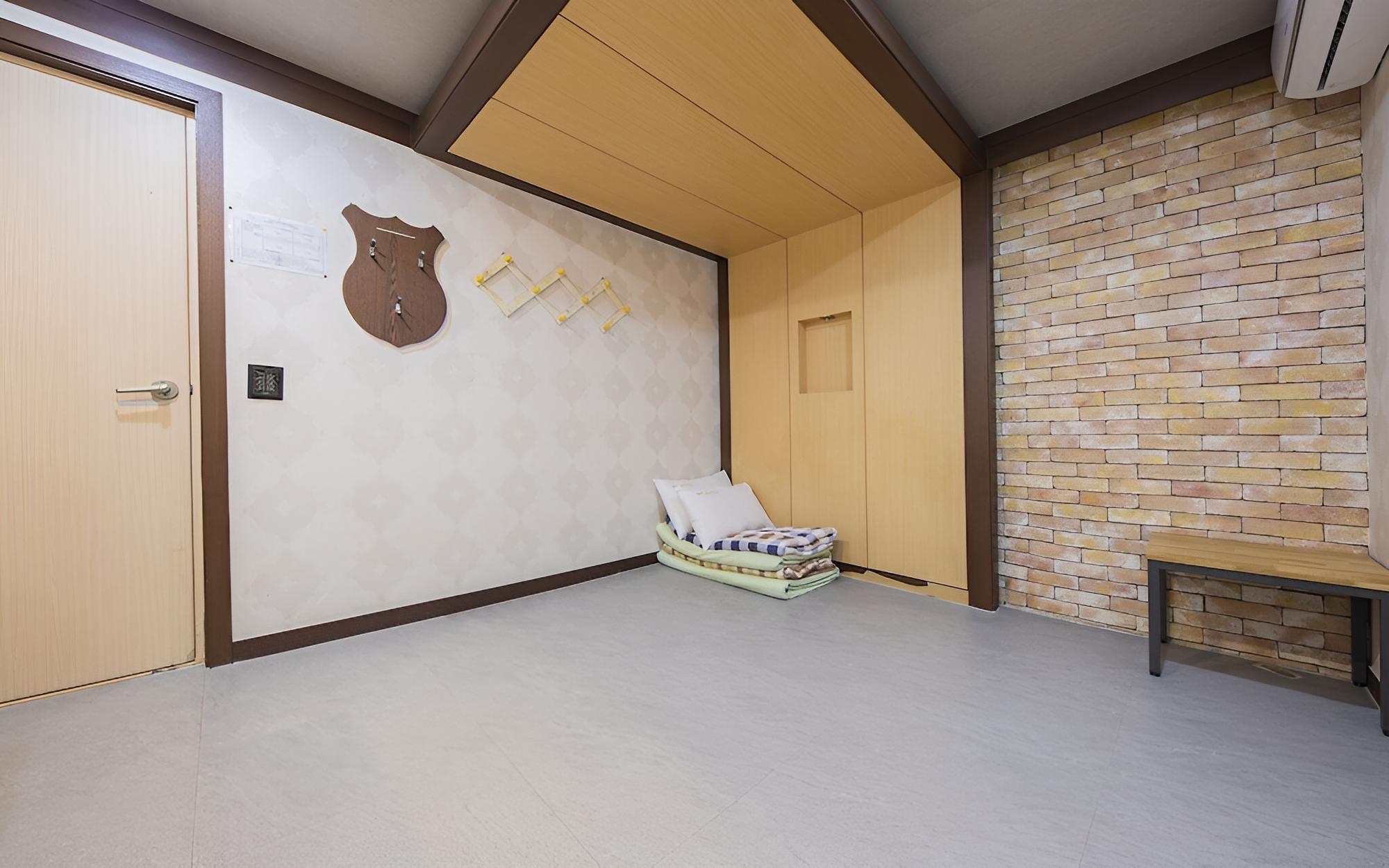 Room (On-dol) photo 2