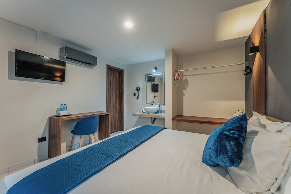 Superior Double Room, 1 King Bed photo 3
