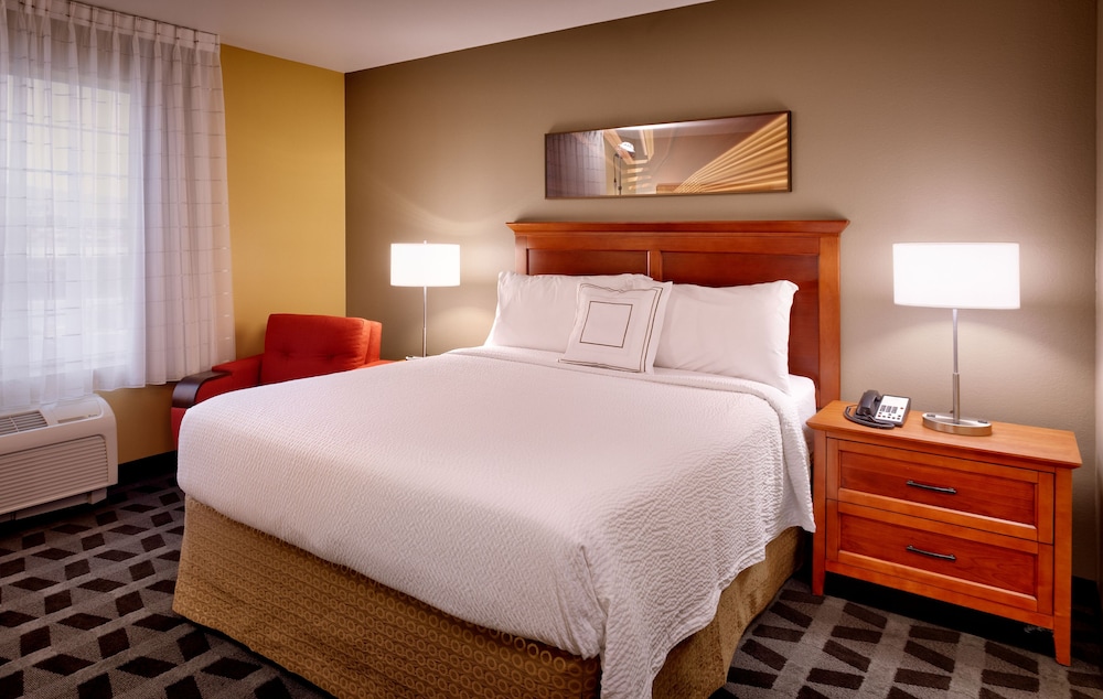 Suite, 1 Bedroom - Photo 13