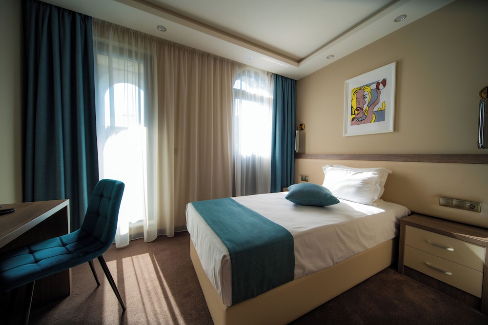 Classic Single Room