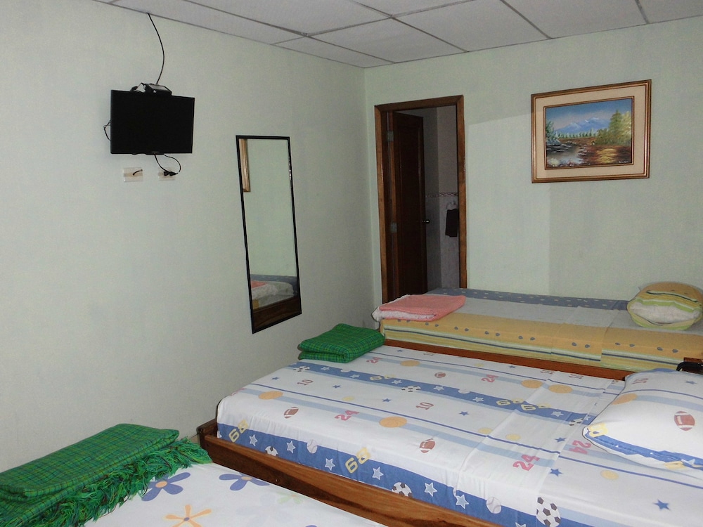 Standard Triple Room, 3 Twin Beds photo 3