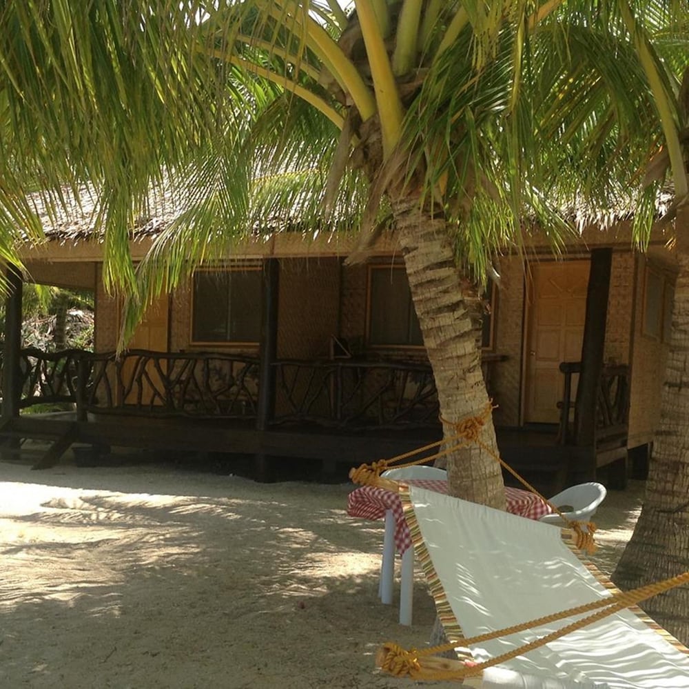 Beach Front Cottage photo 3