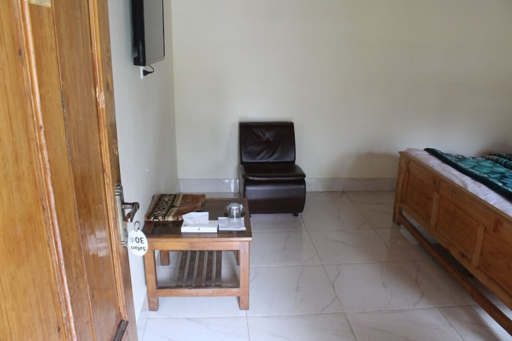 Standard Double or Twin Room photo 3