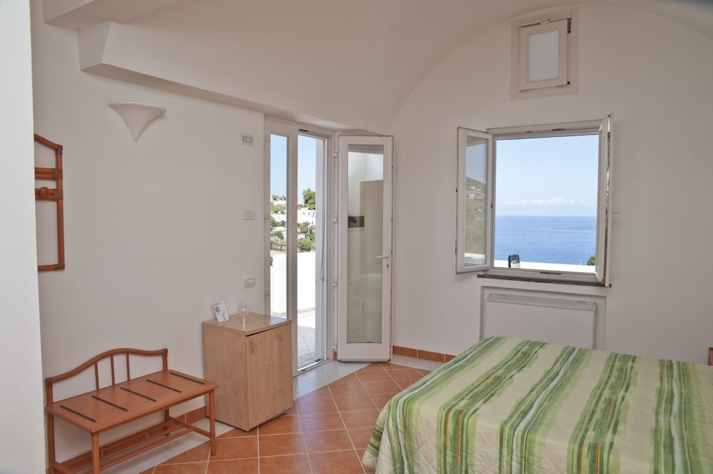 Triple Room, Private Bathroom, Sea View