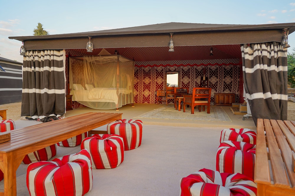 Signature Tent With Camp Activities photo 1