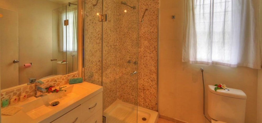 2 Bedroom Deluxe Ocean View photo 2