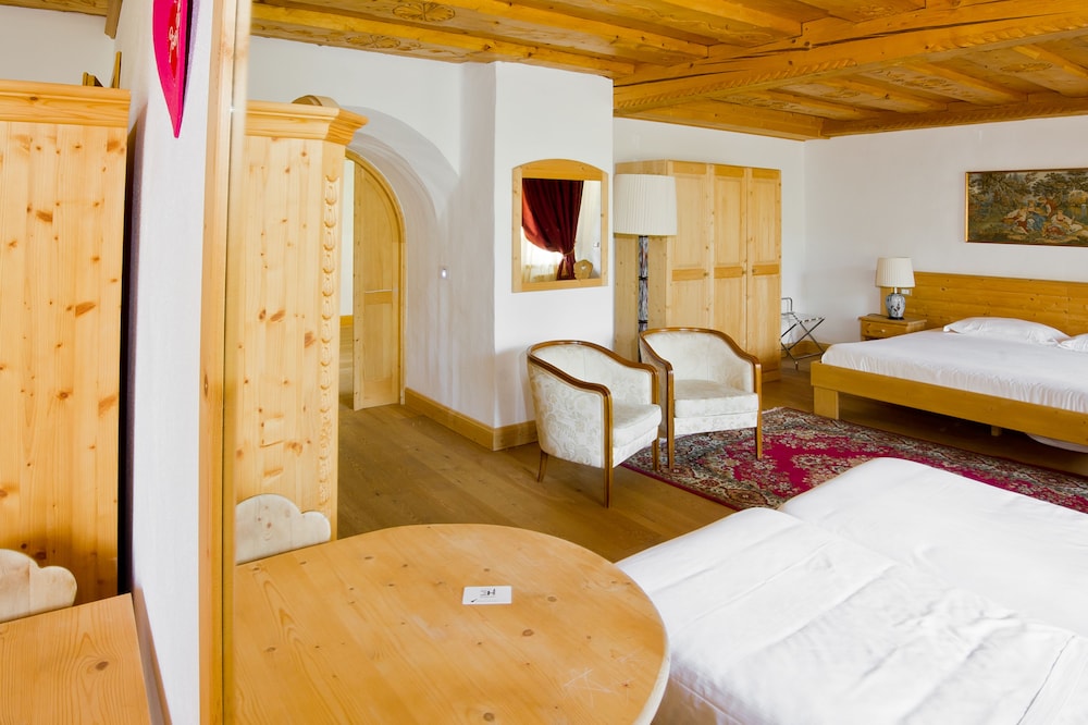 Suite, 1 Queen Bed, Terrace photo 2