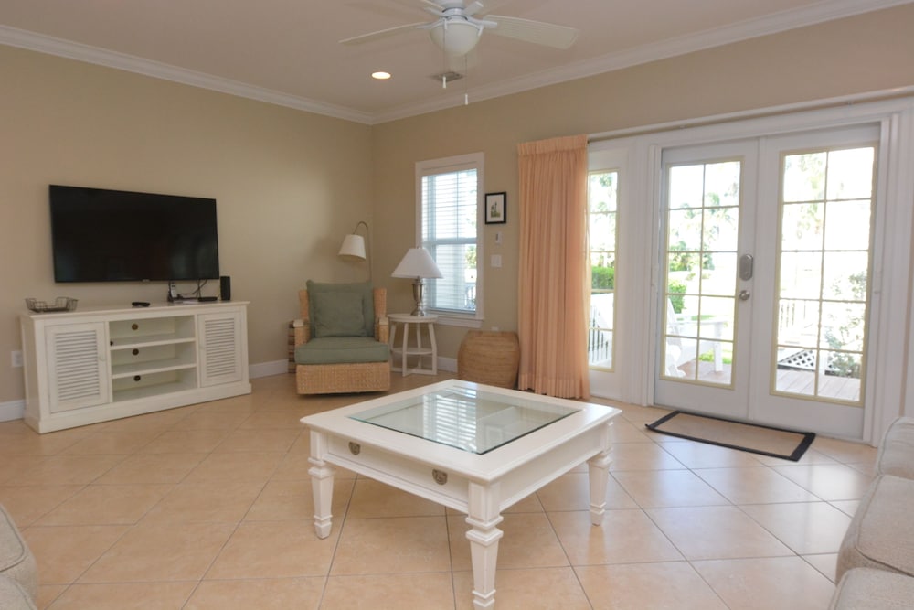 Townhome photo 2