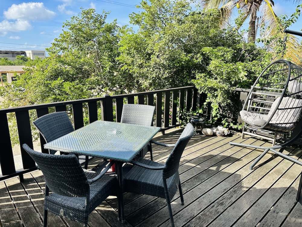 Superior Apartment, 2 Bedrooms, Partial Ocean View photo 2