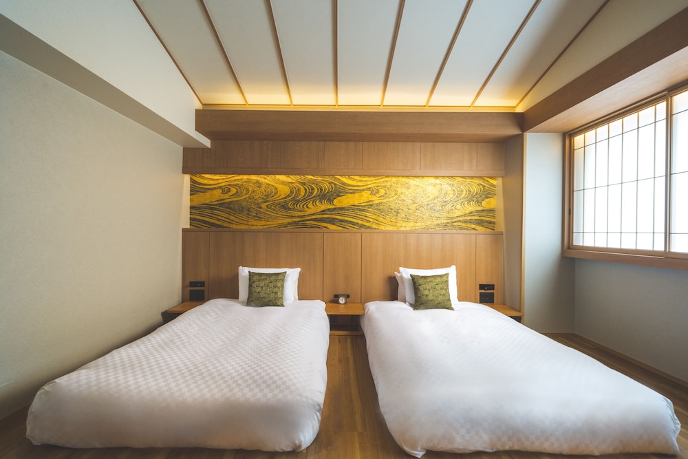 Deluxe Room, 2 Double Beds, Non Smoking, Bathtub,Ceiling height 3m(with Single Sofabed) - Photo 12