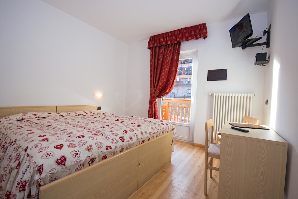Economy Double Room, Balcony
