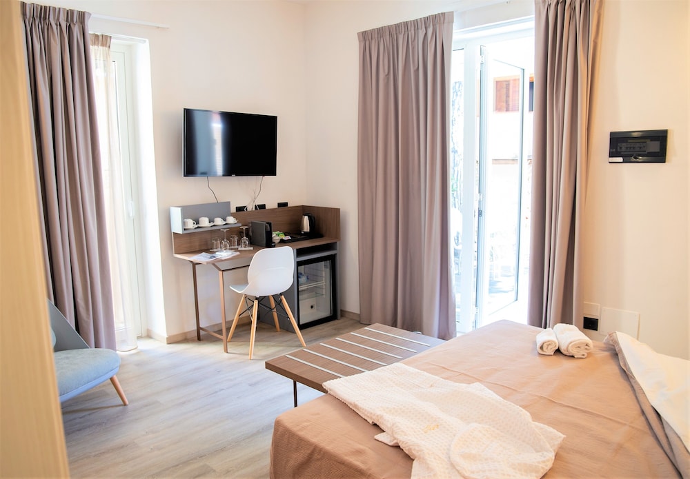 Deluxe Room, Hot Tub, Ground Floor photo 3