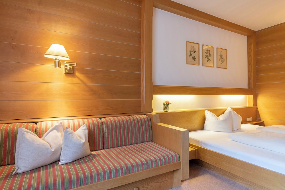Classic Double Room, Mountain View