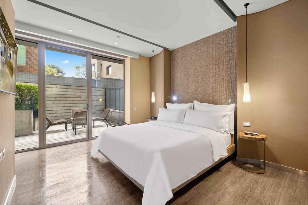 Premium Room - Photo 1