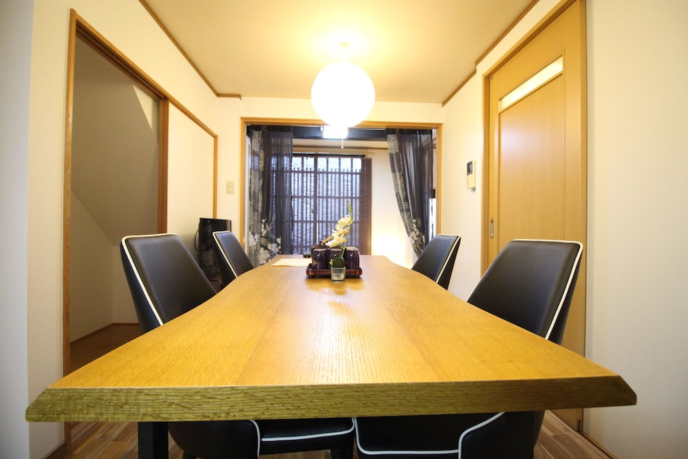 Private Vacation Home - Photo 5