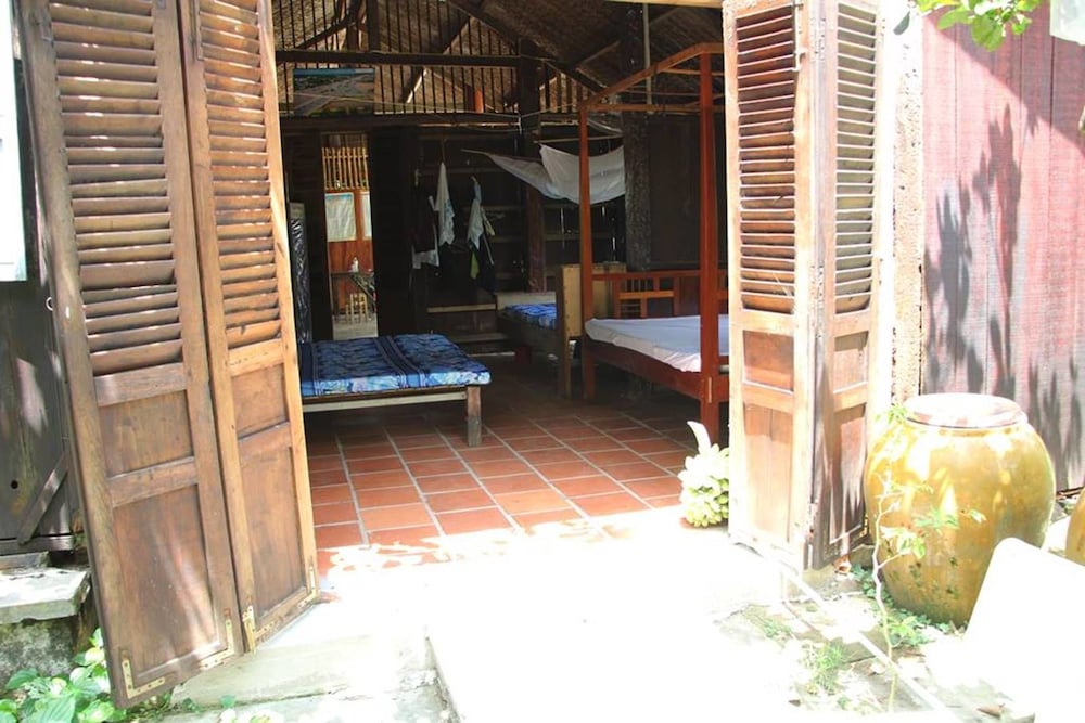 Family Room, Garden View photo 1