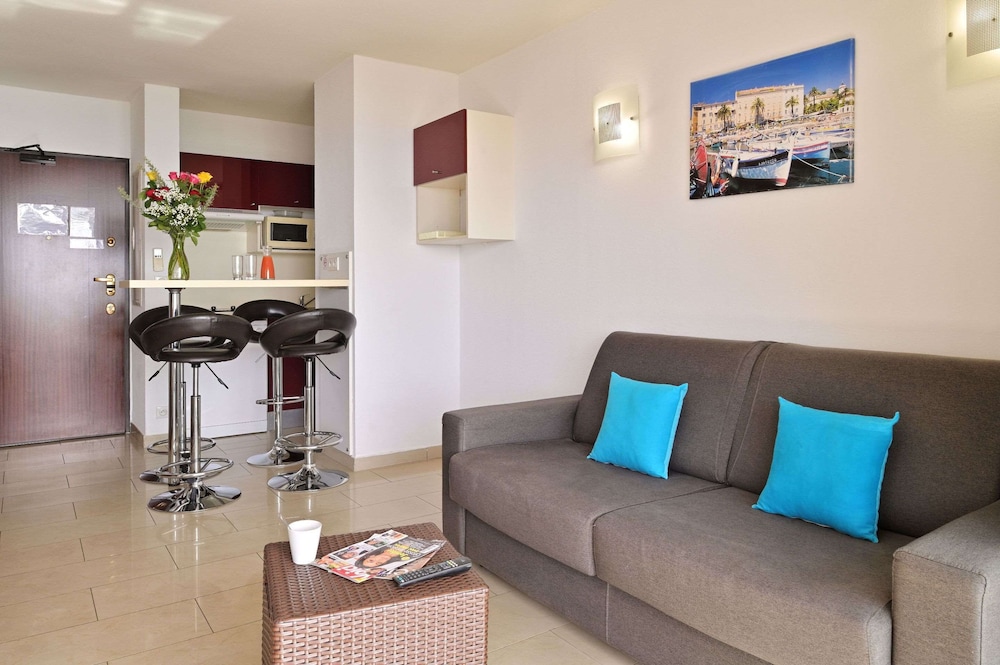 Apartment, 1 Bedroom, Balcony, Sea View - Photo 7
