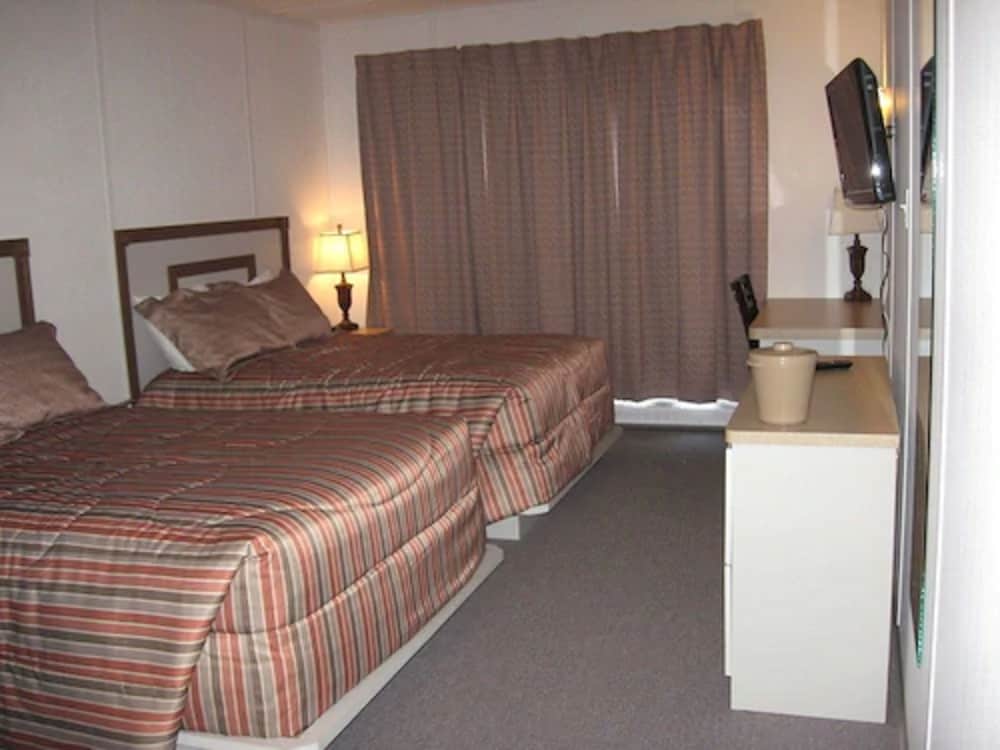 Standard Room, 2 Double Beds photo 2