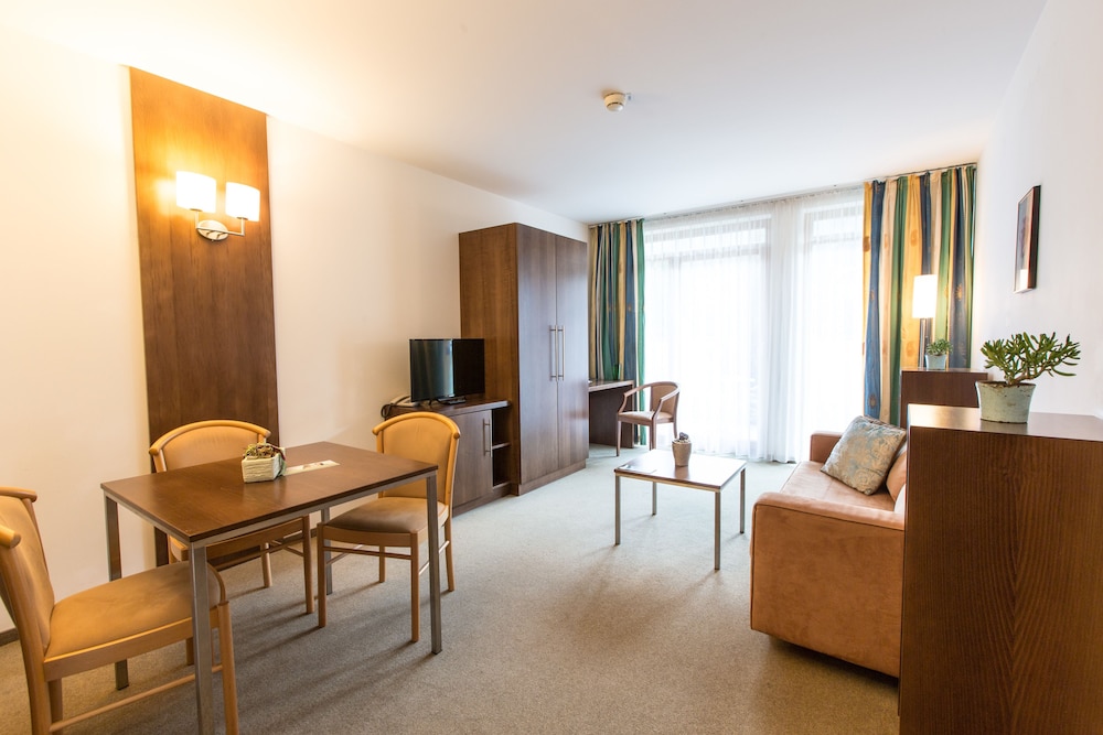 Suite, Garden View (XL) photo 3