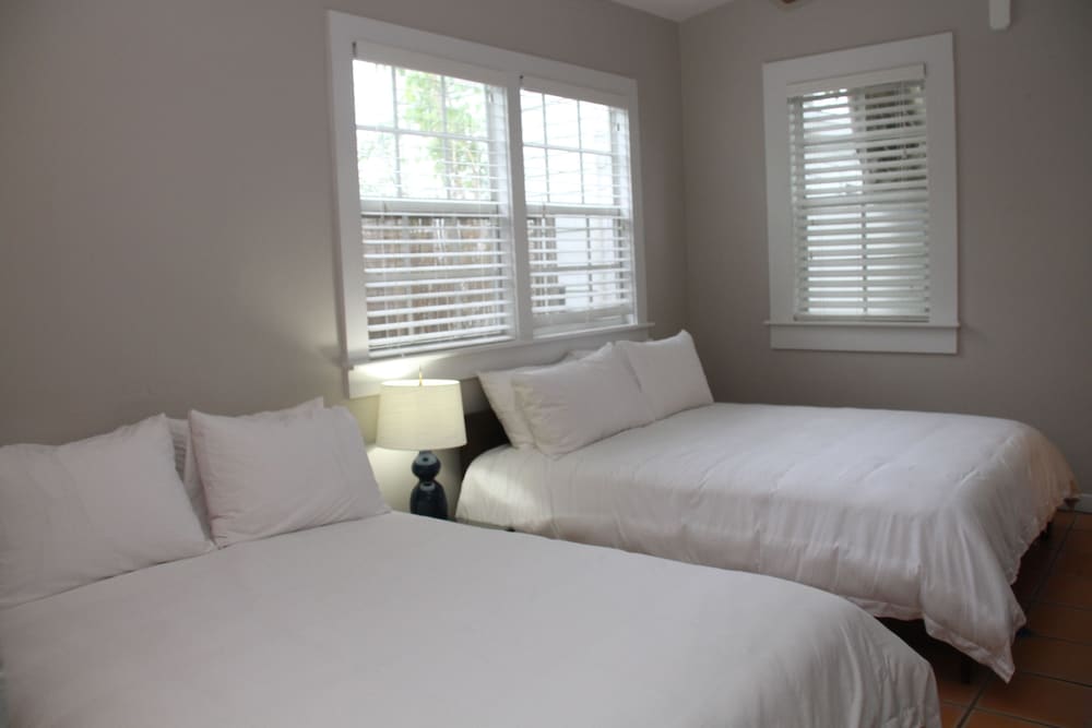 Room, 2 Queen Beds