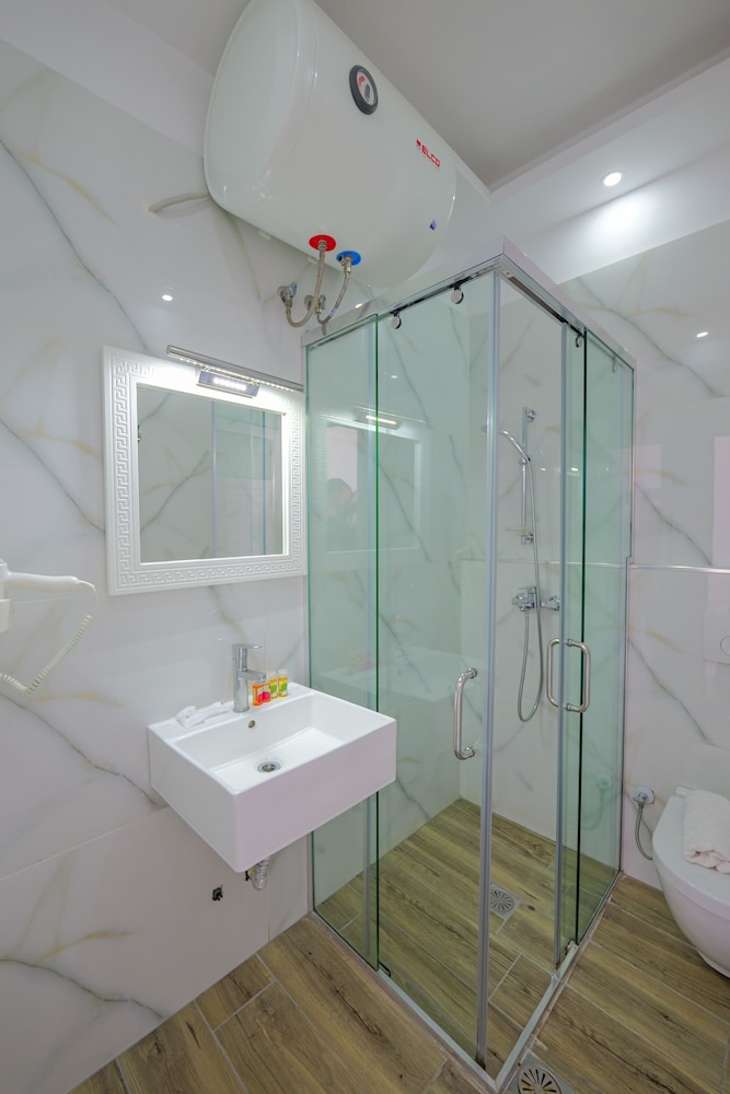 Triple Room with Balcony photo 3
