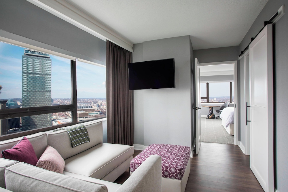 Executive Suite, 1 Bedroom thumbnail 5