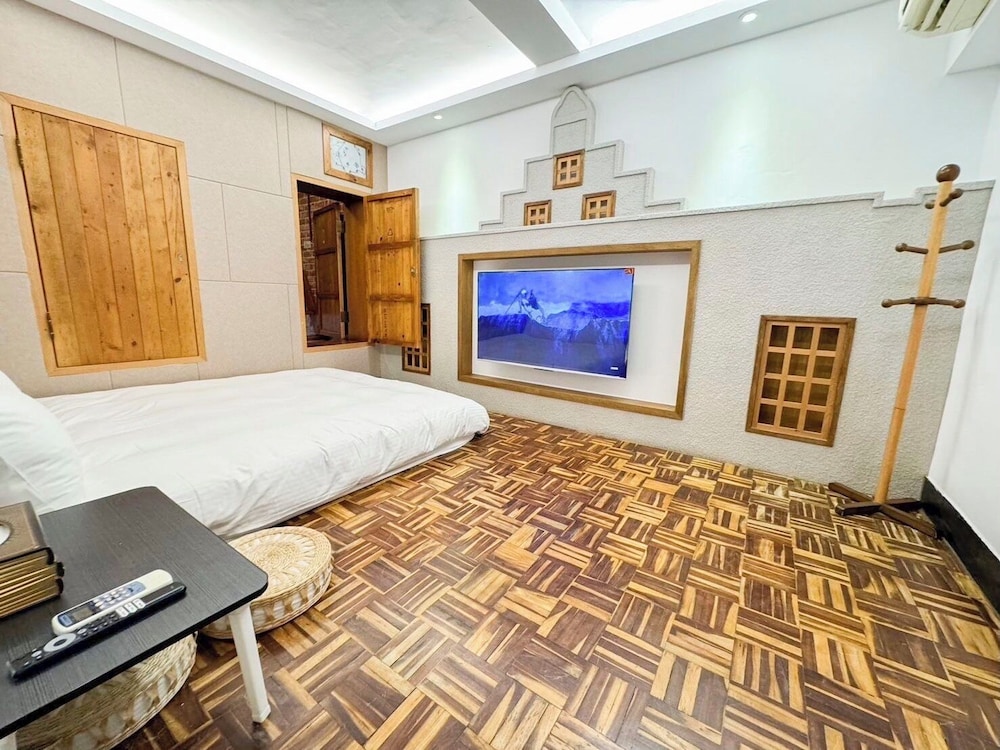 Standard Double Room (B)