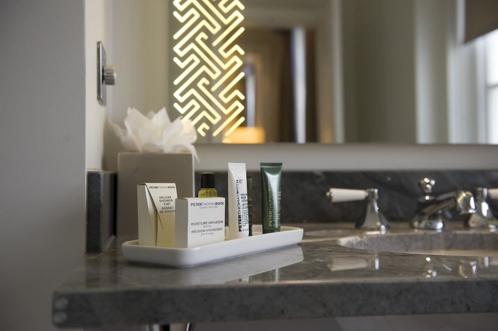 Twin Guest Room