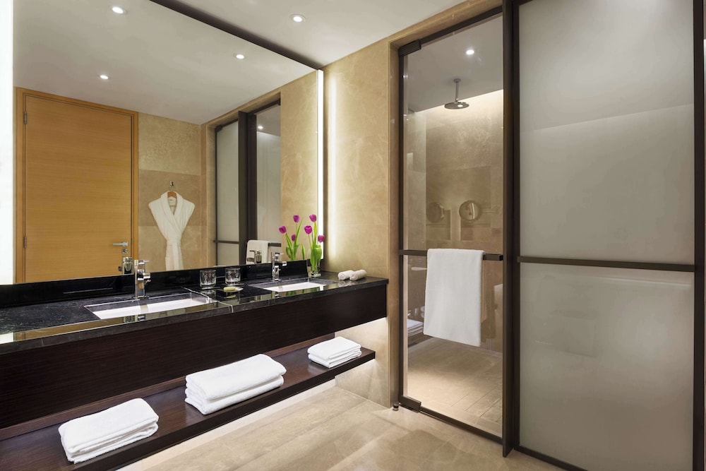 Presidential Suite, 2 Bedrooms thumbnail 6