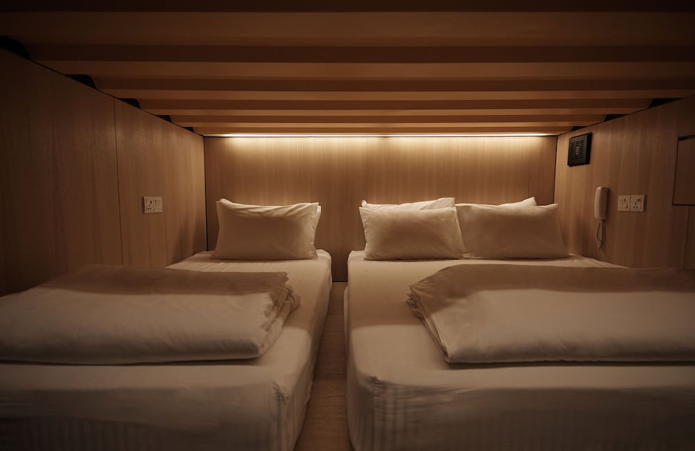 Capsule Suite (Check-In between 2000 - 0400 (12 hours stay) photo 3
