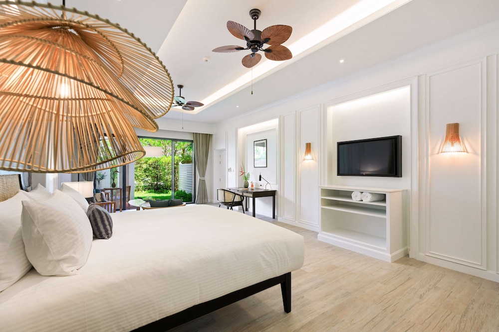 Club Room, 1 King Bed, Terrace (Garden) - Photo 5