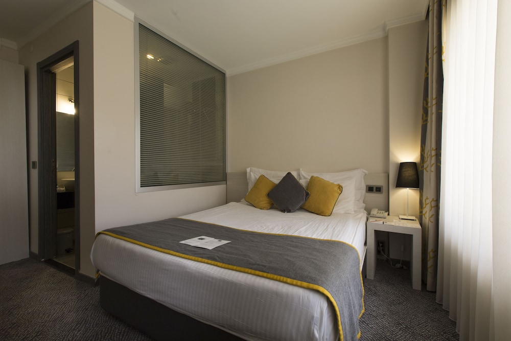 Economy Double Room, 1 Bedroom, Smoking photo 1