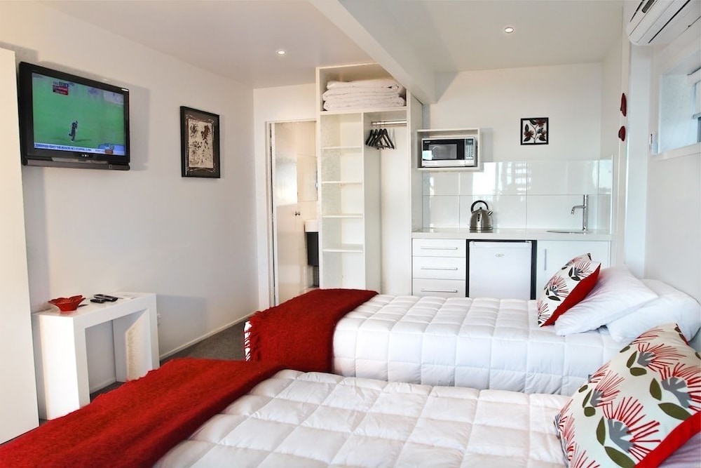 Deluxe Room, Partial Ocean View, Sea Facing photo 3