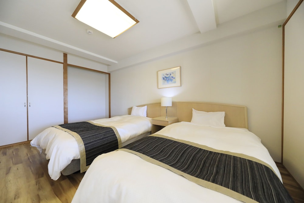 [Non-Smoking] Western Room (4 Beds)/ Ocean View - Photo 4
