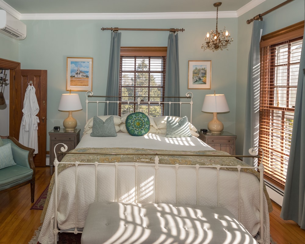 Deluxe Room, 1 King Bed